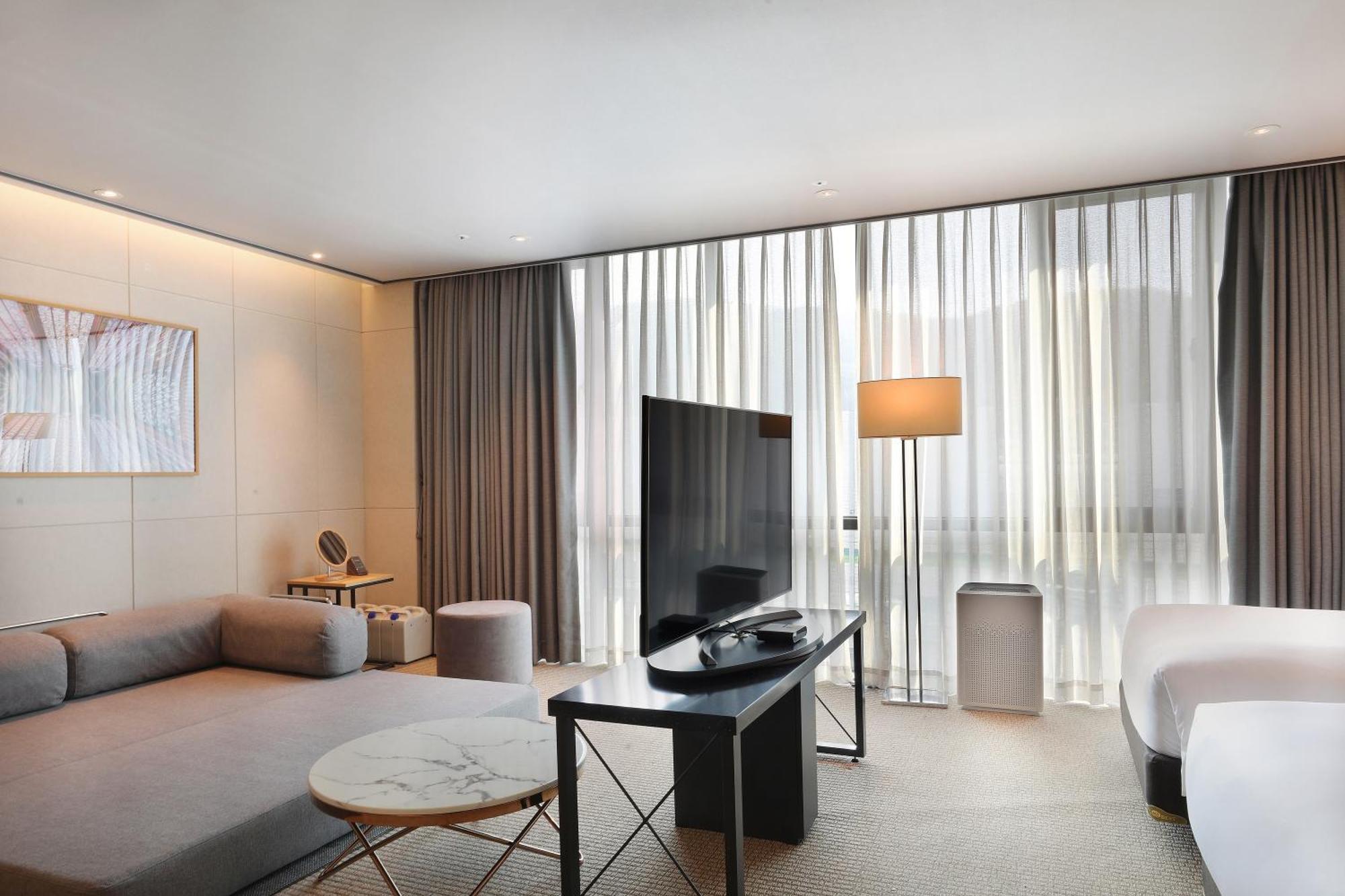 Orakai Cheonggyesan Hotel, Bw Premier Collection Hotel Seul